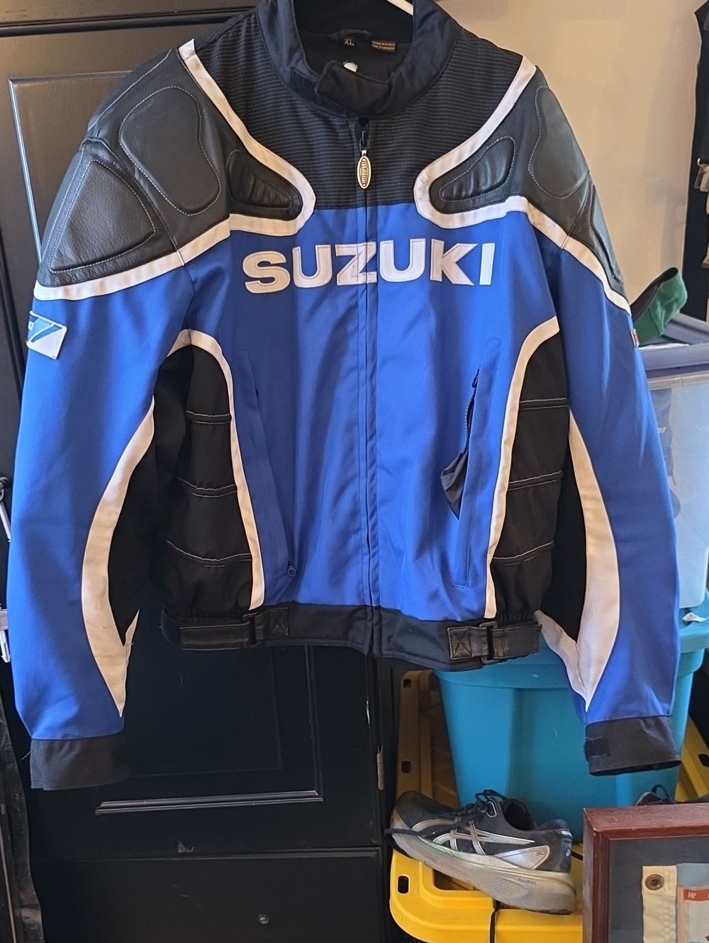 OFFICIAL TEAM SUZUKI RIDING JACKET XL.